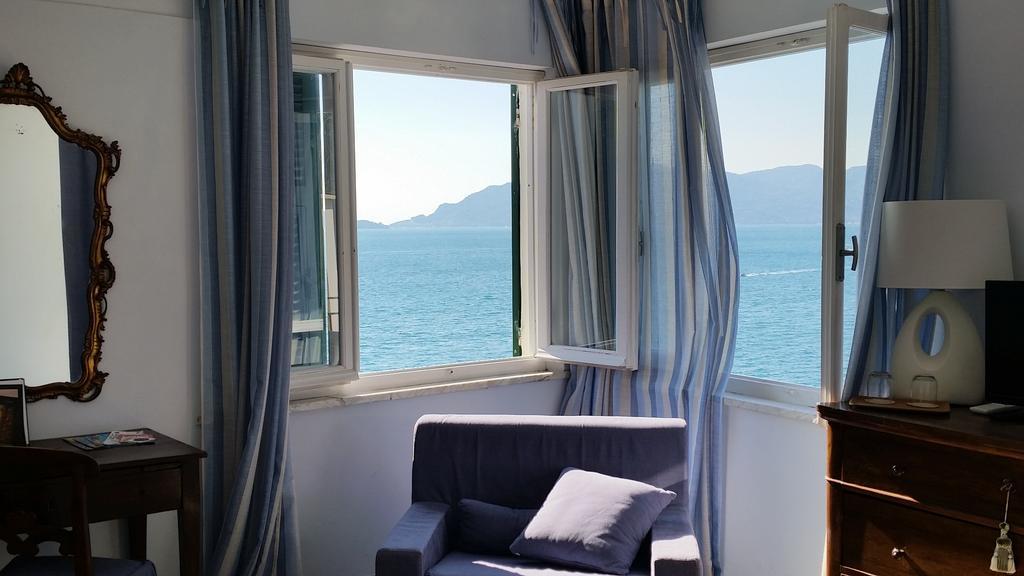 Le Sirene Bed & Breakfast Tellaro Bagian luar foto